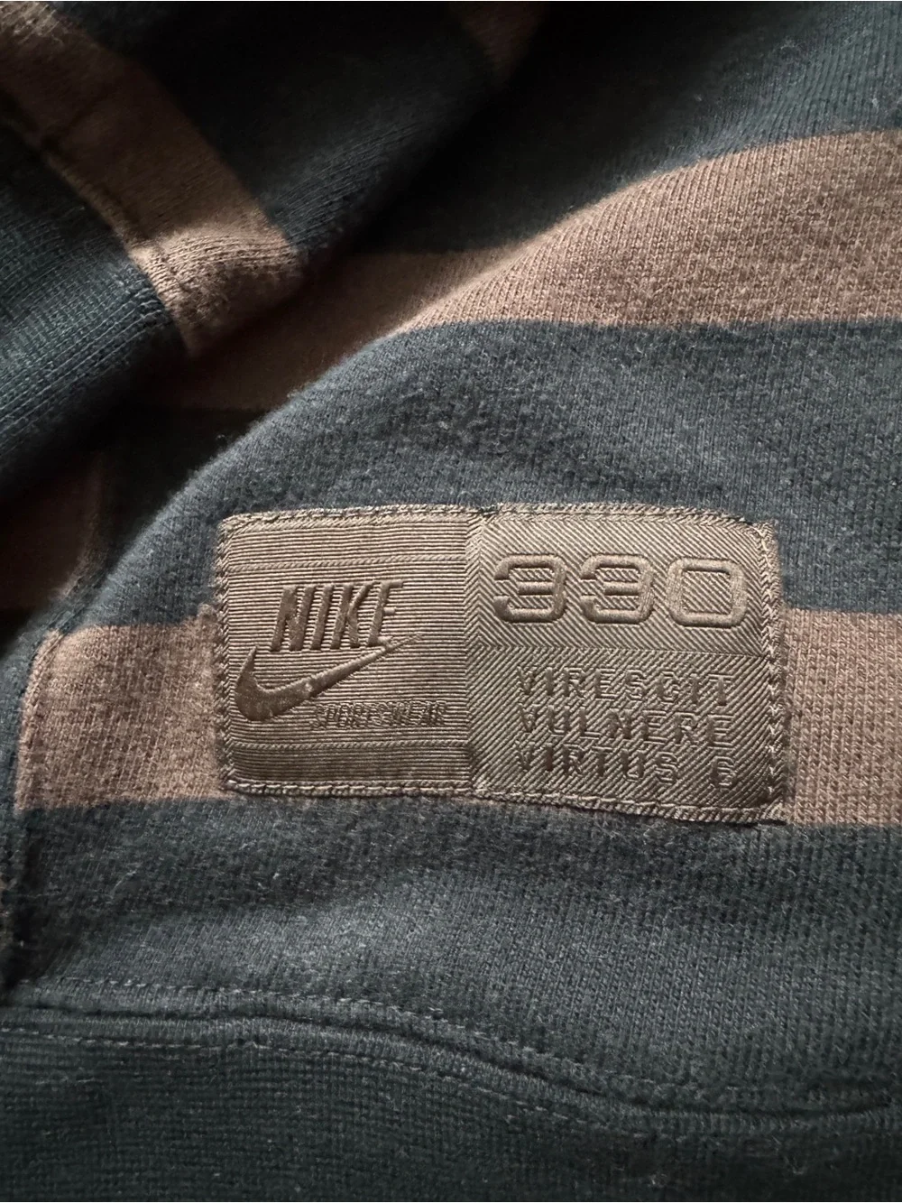 Nike Sportswear 330 LeBron James Virescit Vulnere Virtus Crewneck Sweatshirt